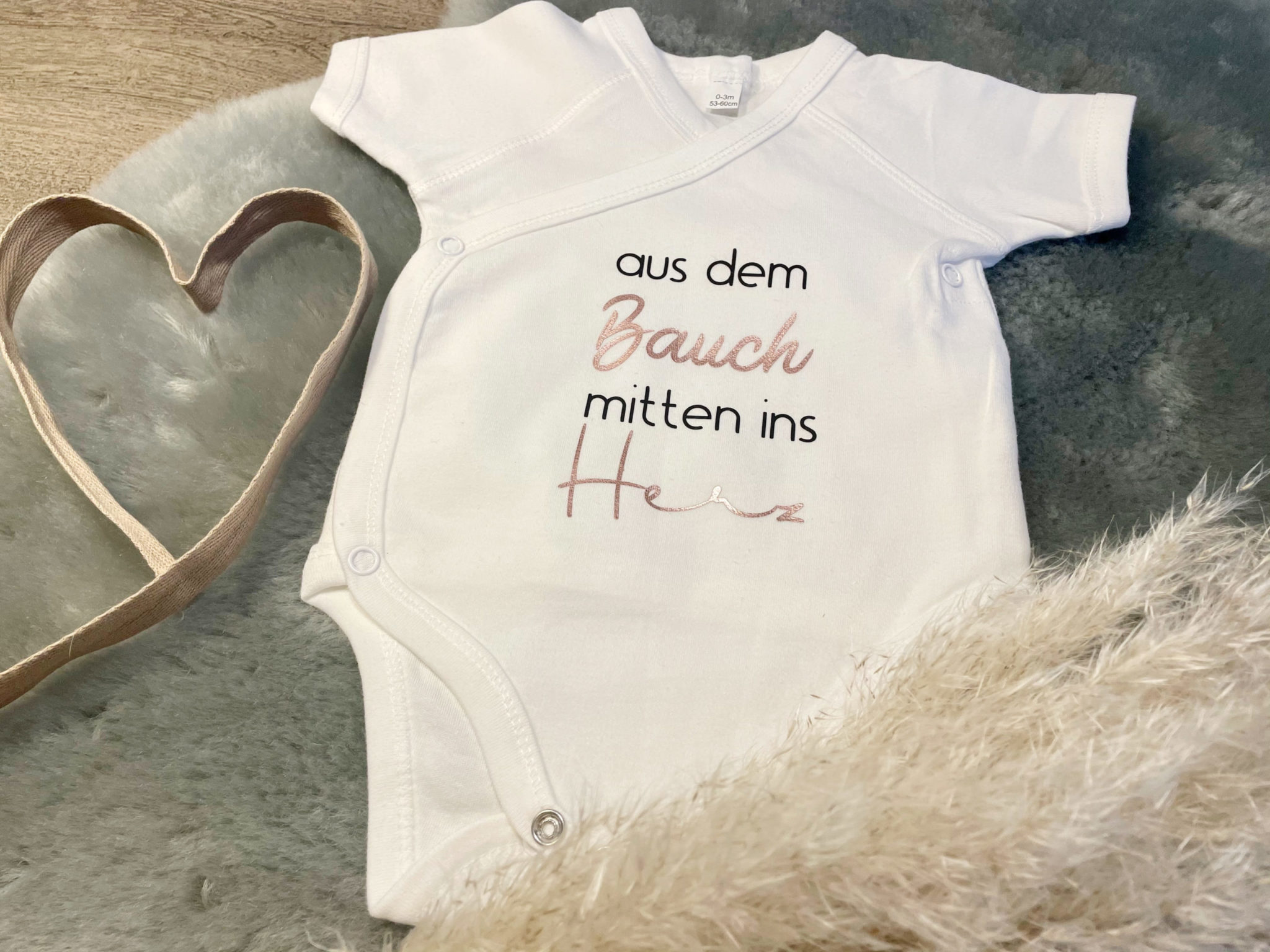 Babybody Aus dem Bauch mitten ins Herz Kreativzeile